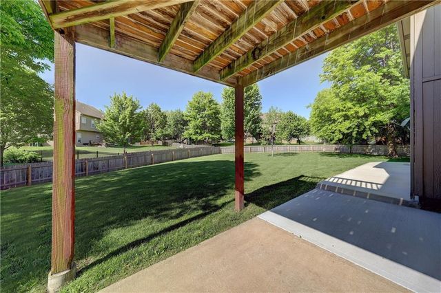 16655 W 155th Terrace, Olathe, KS 66062