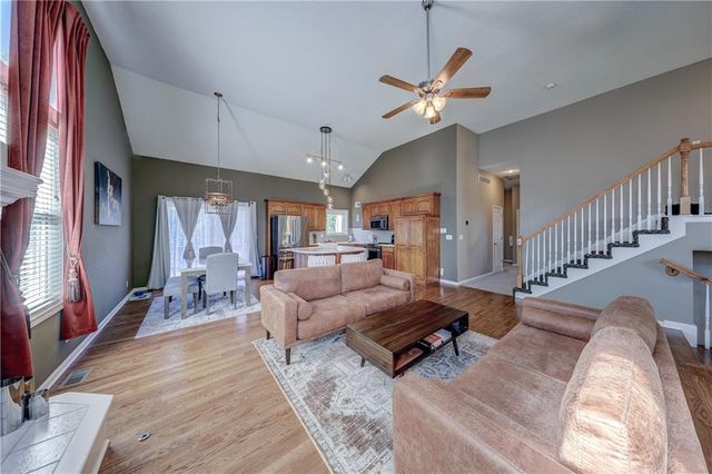 16655 W 155th Terrace, Olathe, KS 66062