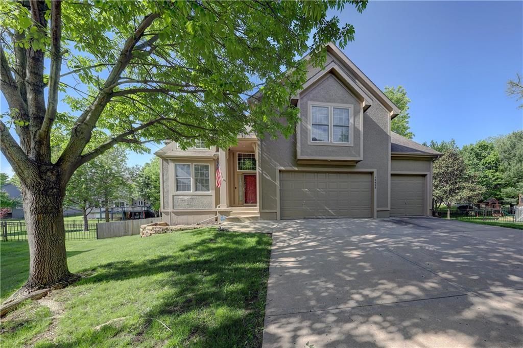 16655 W 155th Terrace, Olathe, KS 66062