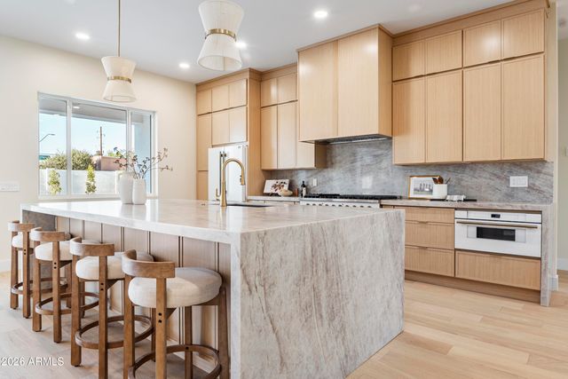 5540 E DAHLIA Drive, Scottsdale, AZ 85254