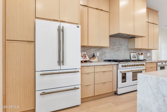 5540 E DAHLIA Drive, Scottsdale, AZ 85254