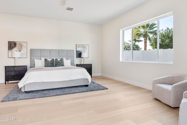 5540 E DAHLIA Drive, Scottsdale, AZ 85254