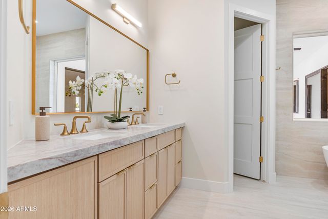 5540 E DAHLIA Drive, Scottsdale, AZ 85254