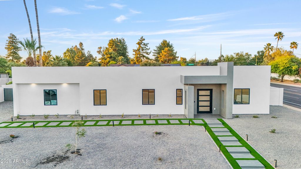 5540 E DAHLIA Drive, Scottsdale, AZ 85254