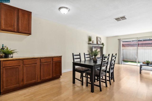 1535 Parkwood Pl, Concord, CA 94521