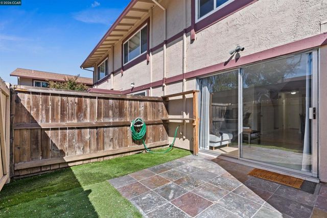 1535 Parkwood Pl, Concord, CA 94521