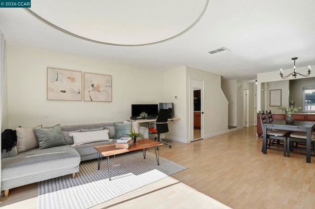 1535 Parkwood Pl, Concord, CA 94521