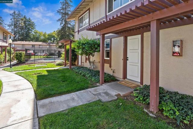 1535 Parkwood Pl, Concord, CA 94521
