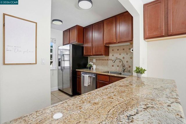 1535 Parkwood Pl, Concord, CA 94521