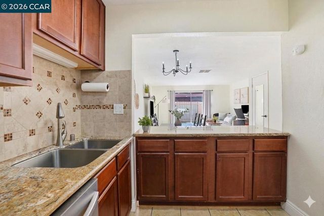 1535 Parkwood Pl, Concord, CA 94521