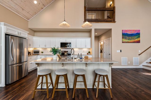 1016 Twisted Oak Road, Talking Rock, GA 30175
