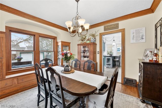 2224 Bunts Road, Lakewood, OH 44107