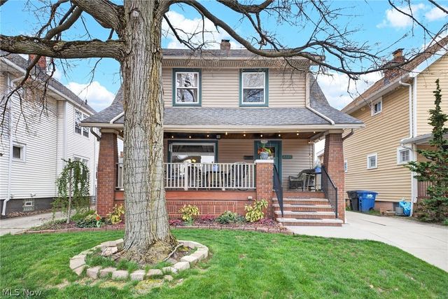 2224 Bunts Road, Lakewood, OH 44107