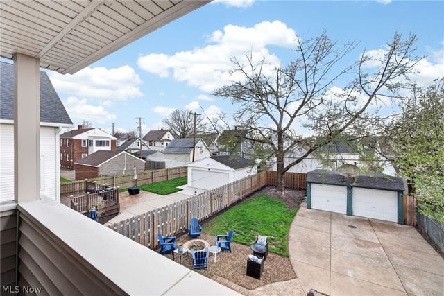 2224 Bunts Road, Lakewood, OH 44107