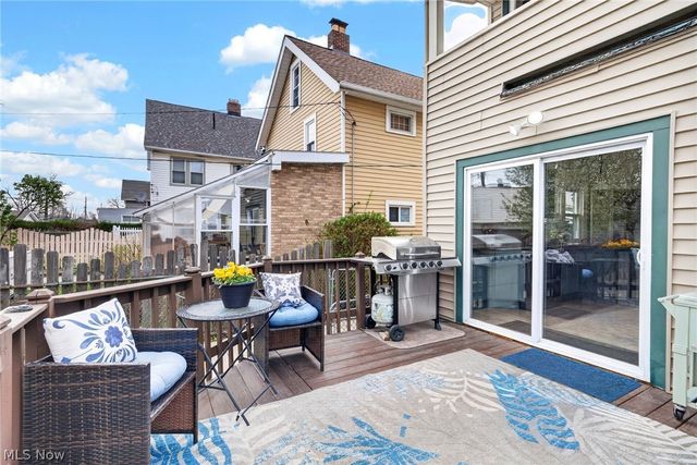 2224 Bunts Road, Lakewood, OH 44107