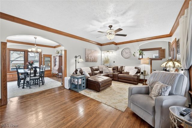 2224 Bunts Road, Lakewood, OH 44107