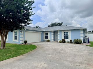 571 24th Avenue, Vero Beach, FL 32962