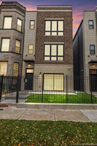 4934 S Champlain Avenue, Chicago, IL 60615