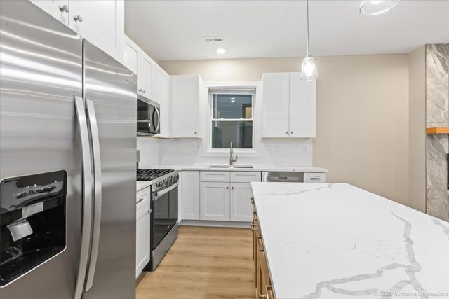 4934 S Champlain Avenue, Chicago, IL 60615