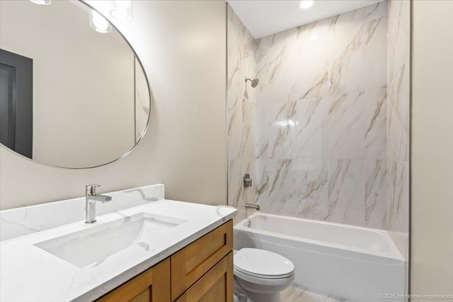 4934 S Champlain Avenue, Chicago, IL 60615