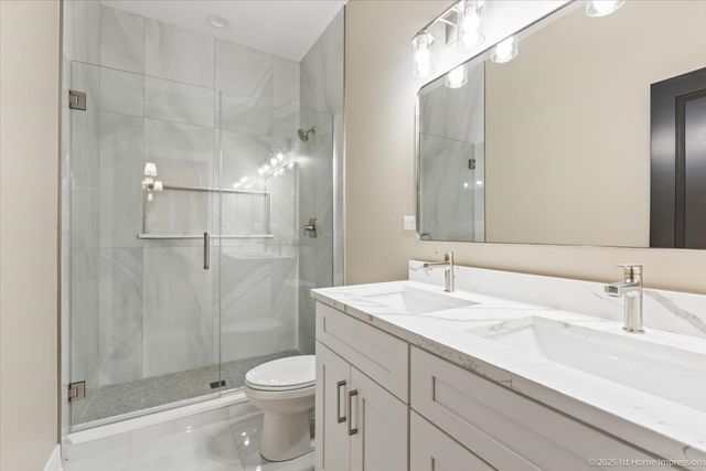 4934 S Champlain Avenue, Chicago, IL 60615