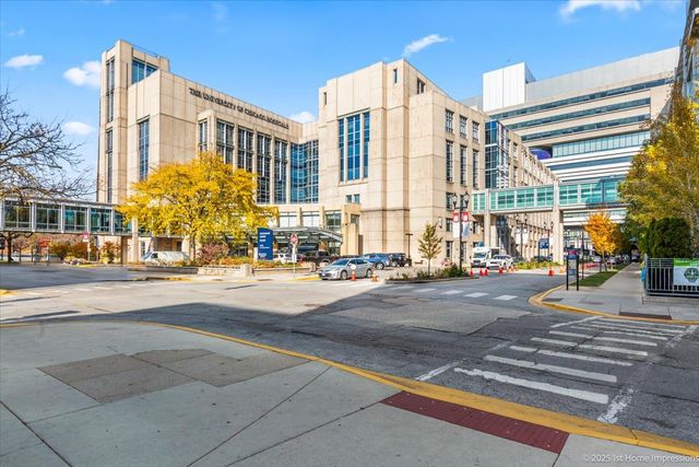 4934 S Champlain Avenue, Chicago, IL 60615