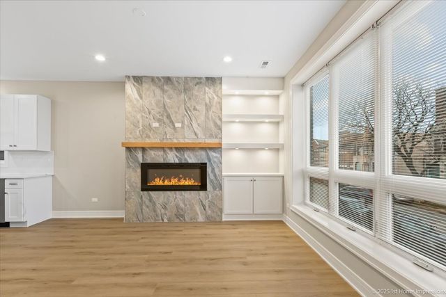 4934 S Champlain Avenue, Chicago, IL 60615