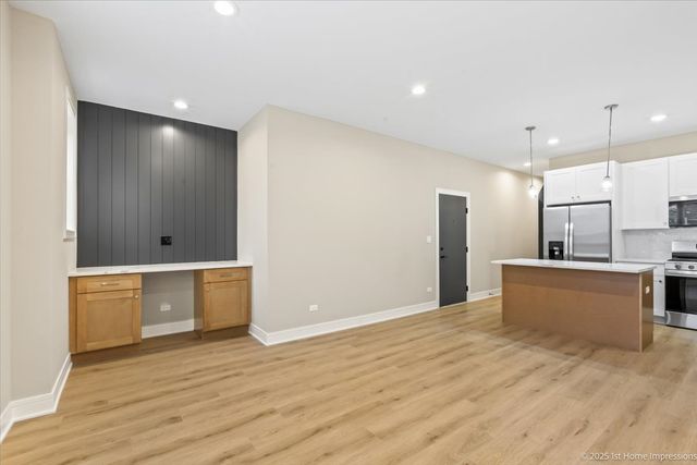 4934 S Champlain Avenue, Chicago, IL 60615