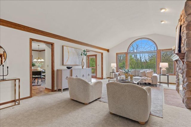 N95W7155 Coventry COURT, Cedarburg, WI 53012