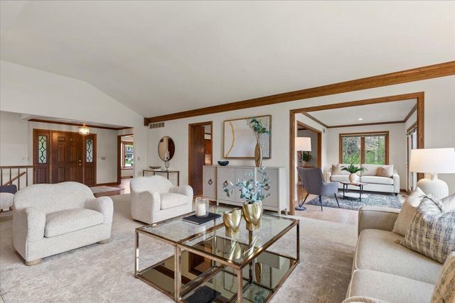 N95W7155 Coventry COURT, Cedarburg, WI 53012