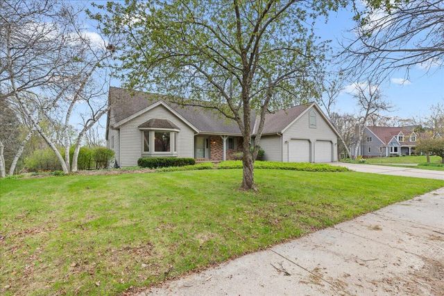 N95W7155 Coventry COURT, Cedarburg, WI 53012
