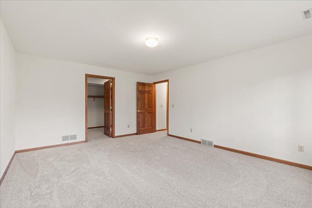 N95W7155 Coventry COURT, Cedarburg, WI 53012