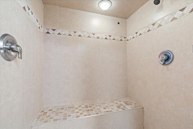 N95W7155 Coventry COURT, Cedarburg, WI 53012