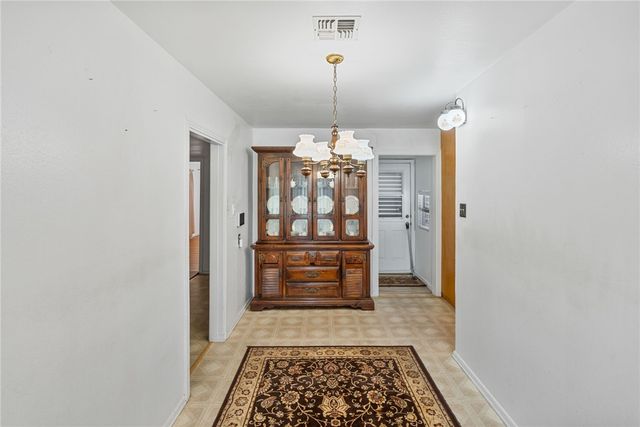 4706 Prinston Dr, Corpus Christi, TX 78411