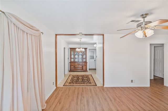 4706 Prinston Dr, Corpus Christi, TX 78411