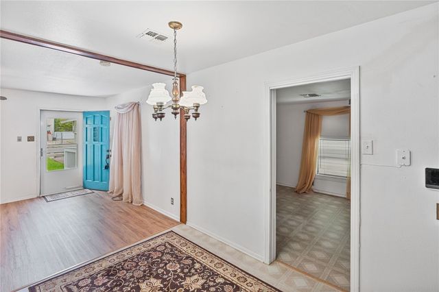 4706 Prinston Dr, Corpus Christi, TX 78411