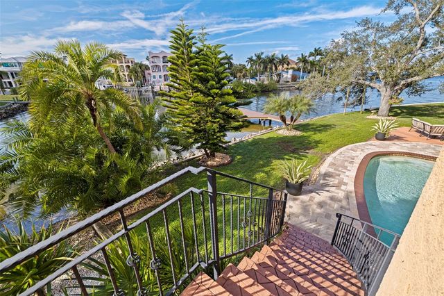 1815 BAYOU GRANDE BOULEVARD NE, St Petersburg, FL 33703