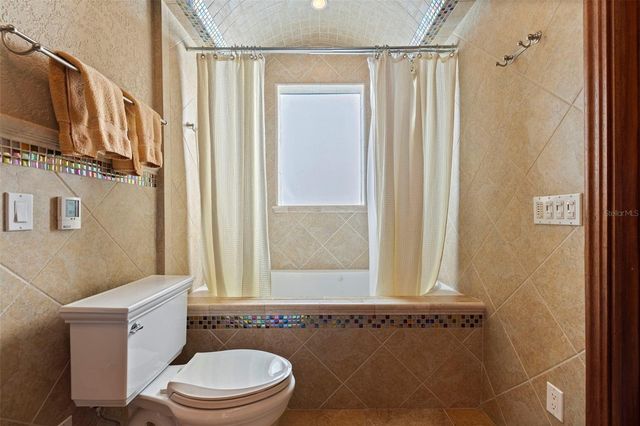 1815 BAYOU GRANDE BOULEVARD NE, St Petersburg, FL 33703