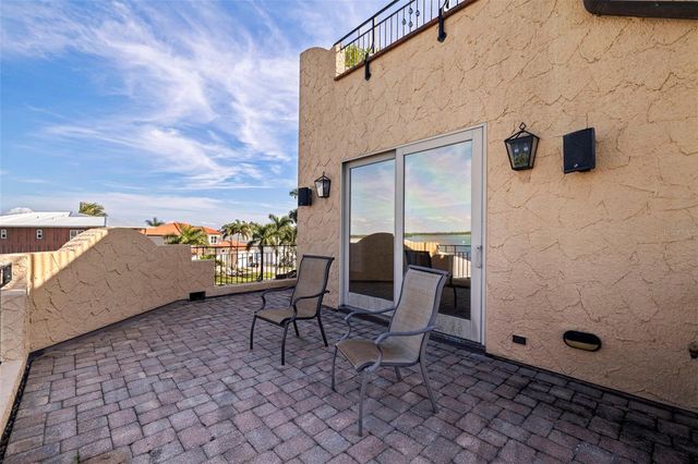 1815 BAYOU GRANDE BOULEVARD NE, St Petersburg, FL 33703