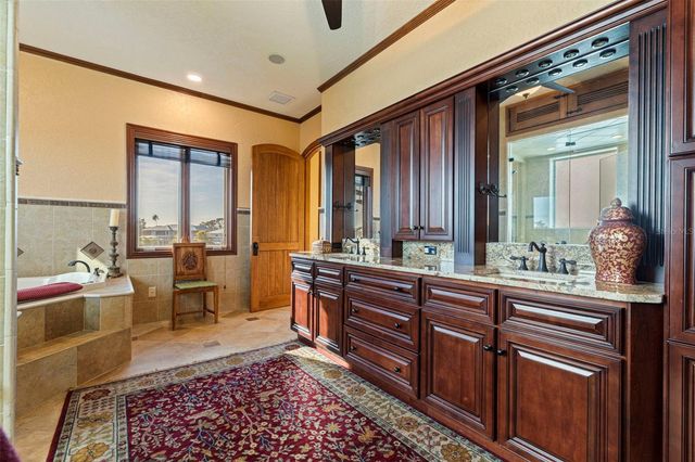 1815 BAYOU GRANDE BOULEVARD NE, St Petersburg, FL 33703