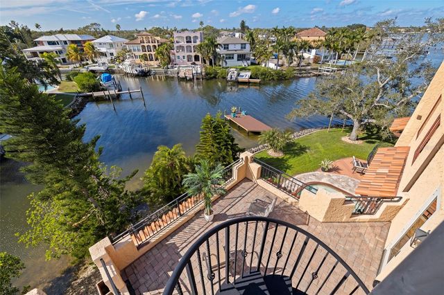 1815 BAYOU GRANDE BOULEVARD NE, St Petersburg, FL 33703