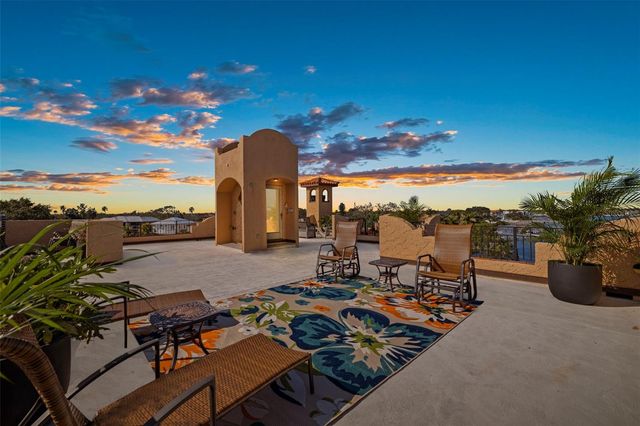 1815 BAYOU GRANDE BOULEVARD NE, St Petersburg, FL 33703