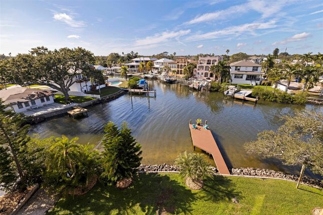 1815 BAYOU GRANDE BOULEVARD NE, St Petersburg, FL 33703