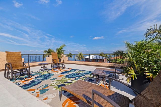 1815 BAYOU GRANDE BOULEVARD NE, St Petersburg, FL 33703