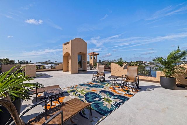 1815 BAYOU GRANDE BOULEVARD NE, St Petersburg, FL 33703