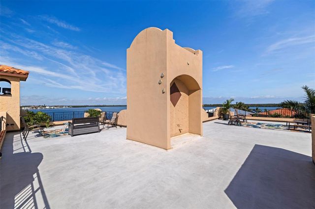 1815 BAYOU GRANDE BOULEVARD NE, St Petersburg, FL 33703