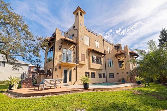 1815 BAYOU GRANDE BOULEVARD NE, St Petersburg, FL 33703