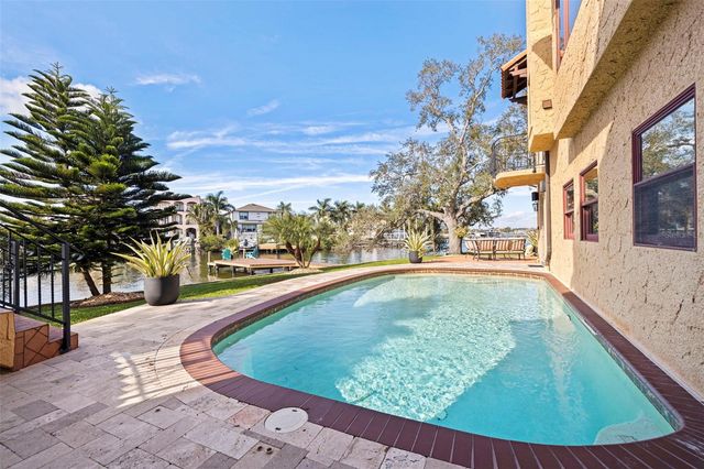 1815 BAYOU GRANDE BOULEVARD NE, St Petersburg, FL 33703