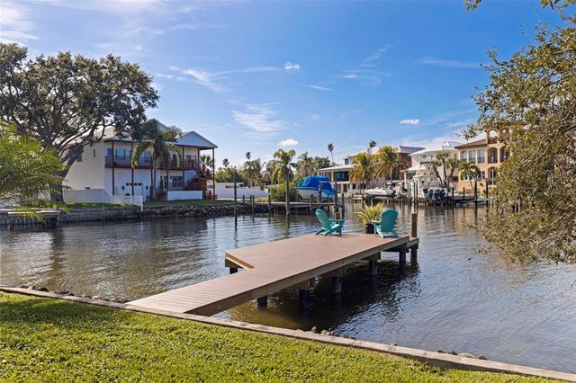 1815 BAYOU GRANDE BOULEVARD NE, St Petersburg, FL 33703