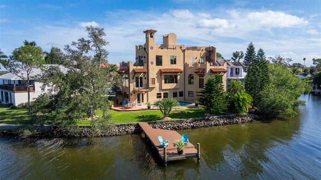 1815 BAYOU GRANDE BOULEVARD NE, St Petersburg, FL 33703